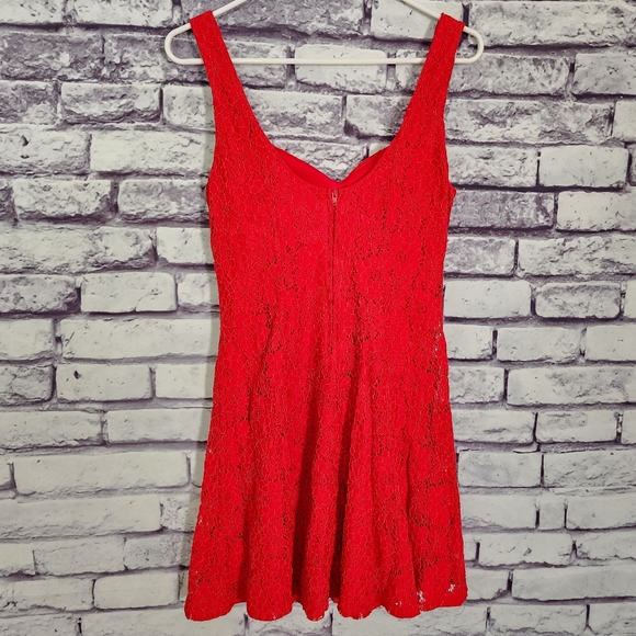Red Lace Sweetheart Skater Cocktail Dress - S - Picture 3 of 5